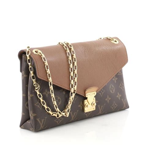 louis vuitton chain shoulder bag|louis vuitton pouch on chain.